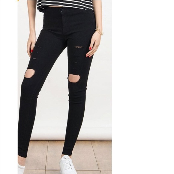 🆕 Super Stretch Distressed Black Skinnies - Picture 5 of 5